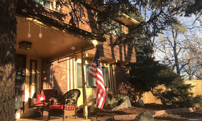Park East House | The Fantastic Classic Family Home in Boulder ⭐️ Great location, comfort & value!