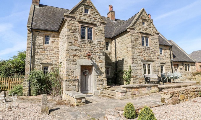 Milford Cottage | THE FARM HOUSE AT WILDERSLEY FARM, family friendly in Belper