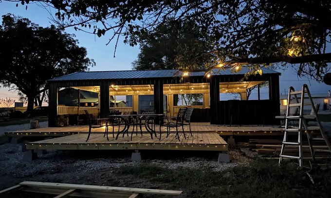Clinton Other | The Farmhouse at Truman Lake