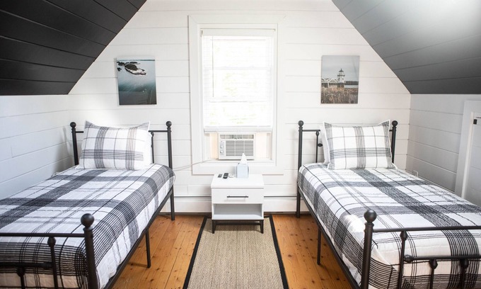 Boothbay Harbor House | The Farmhouse - Boothbay Harbor