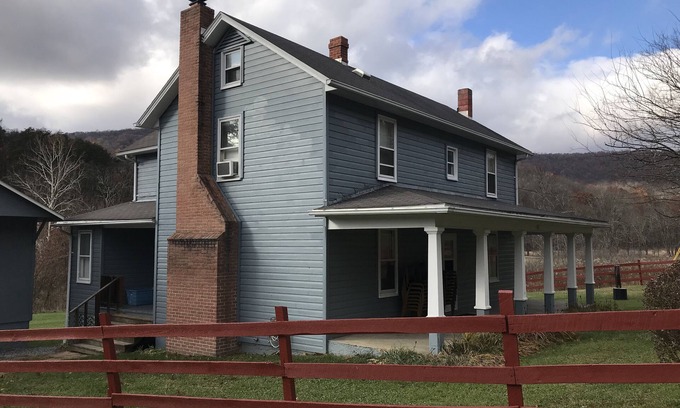 Ellerslie House | The Farmhouse: Come experience a quiet, country retreat in the mountains of PA