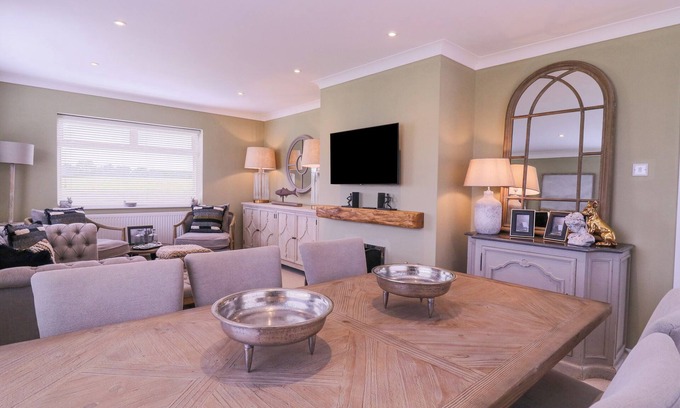 Saint Osyth Cottage | The Farmhouse