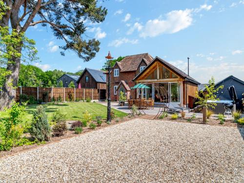 Wimborne House | The Farmhouse
