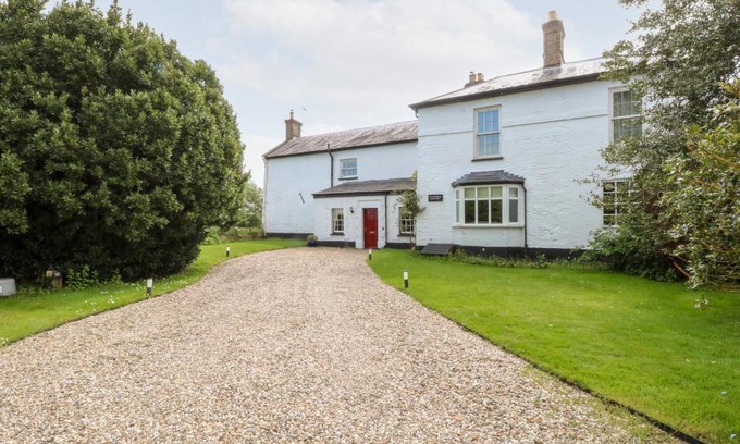 Felmingham House | The Farmhouse