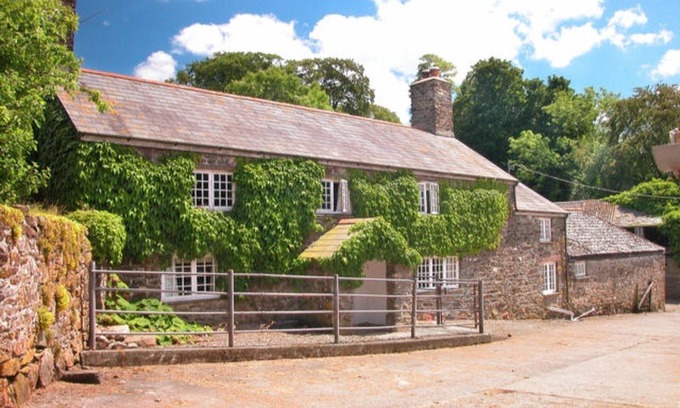 Mary Tavy Cottage | THE FARMHOUSE, pet friendly, country holiday cottage in Lydford