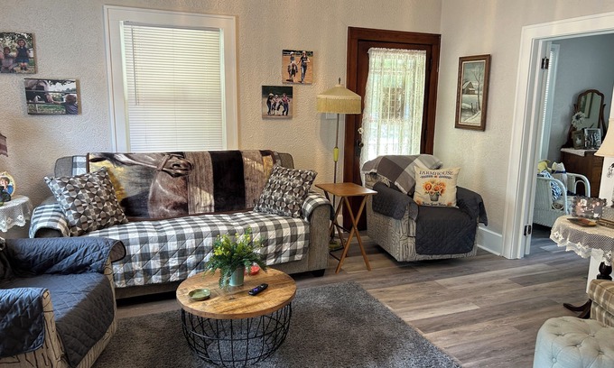 South Bend Other | The Farmhouse Stay is reopened after renovations!