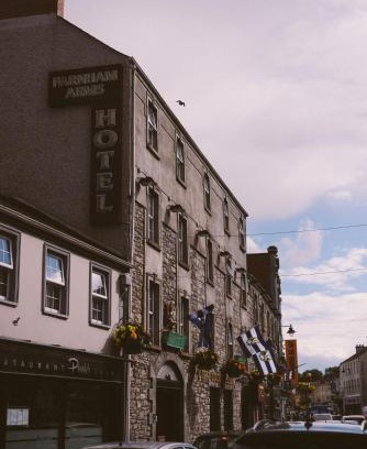 Cavan Hotel | The Farnham Arms Hotel