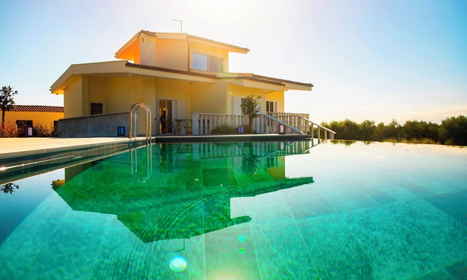 Thermaikos Villa | The FAROS Estate Angelochori - spacious villa with pool to make you feel at home