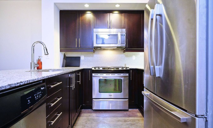 Fashion District Apartment | The Fashion House Suites
