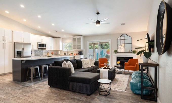 Sunset Ridge House | The Fashionable Fox Trotter by PaseoHomesAZ with Heated Pool