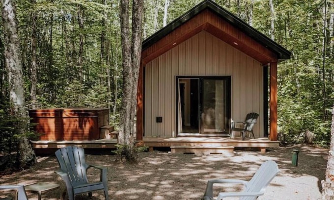 Albany Cabin | The Fauna Cozy Cabin