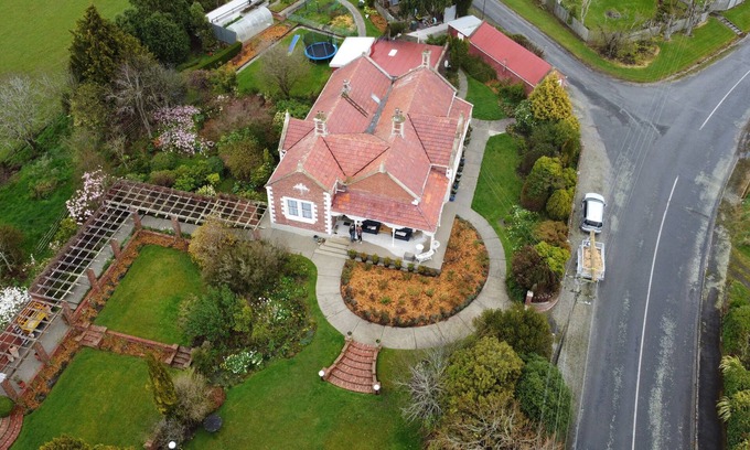 Benhar House | The Fern & Thistle Luxury B&B and Event Venue