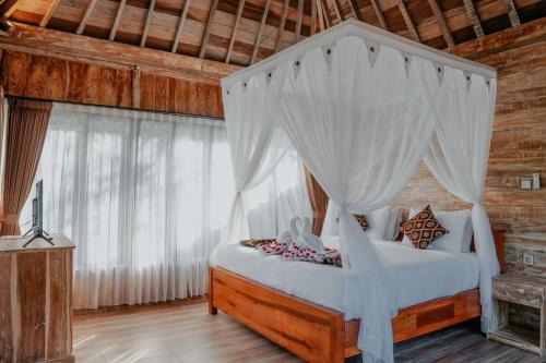 Taro Villa | The Fire Flies Garden Villa