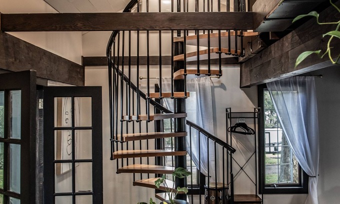 Portland Cabin | The Fisherman's Cottage - a Lakeside Loft in the Heart of Wine Country