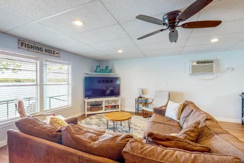 Bowie House | The Fishing Hole