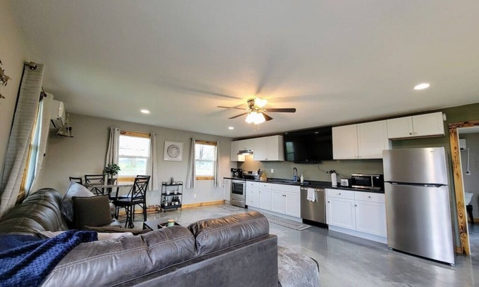Gassville House | The Fishing Shack - Near White River and Mtn Home!