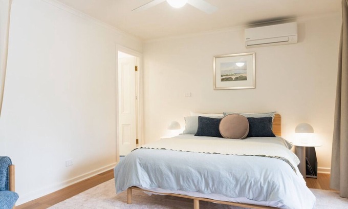 McLaren Flat Apartment | The Flat NooknPeaceful setting on a vineyard