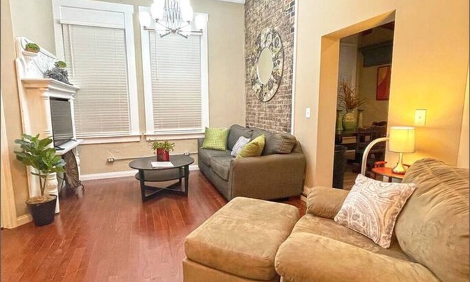 Marietta Apartment | The Flat on Front Street