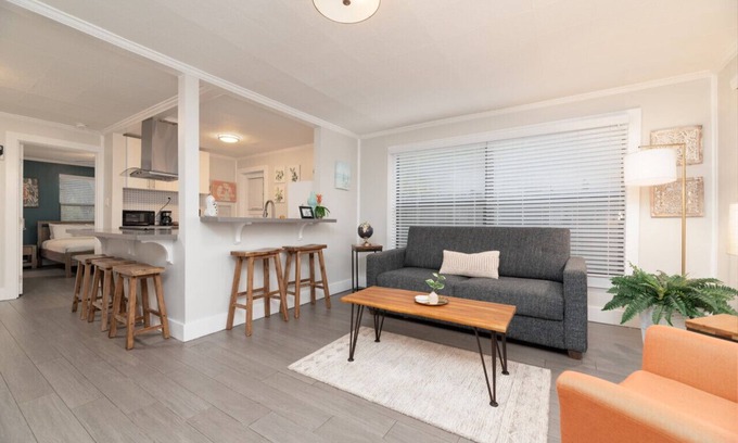 Riverside Park Apartment | The Flats at Riverside Park #1