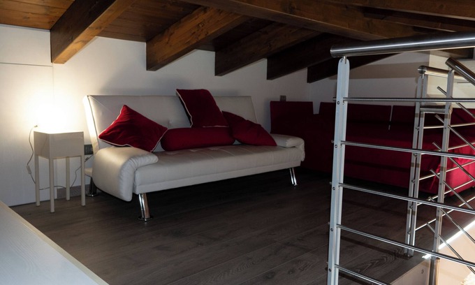 Marsciano House | The Flower of Thorn a cozy and modern house with all the comforts.