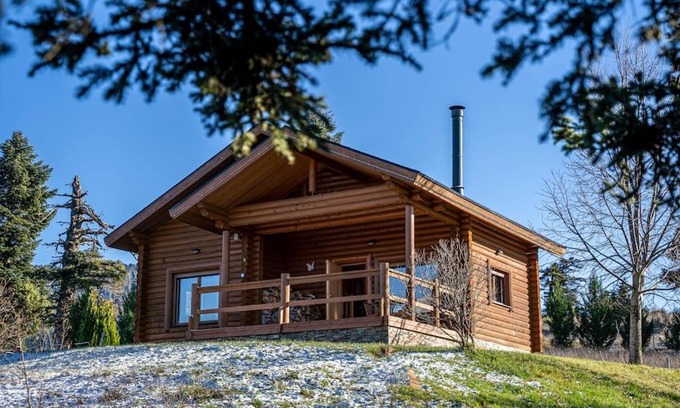 Karpenisi Ski Chalet | The Flysch