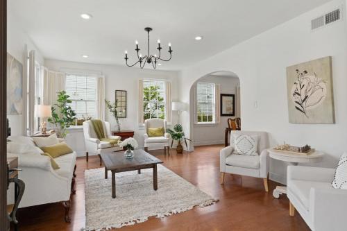 Marlyville - Fontainebleau House | The Fontainebleau Residence