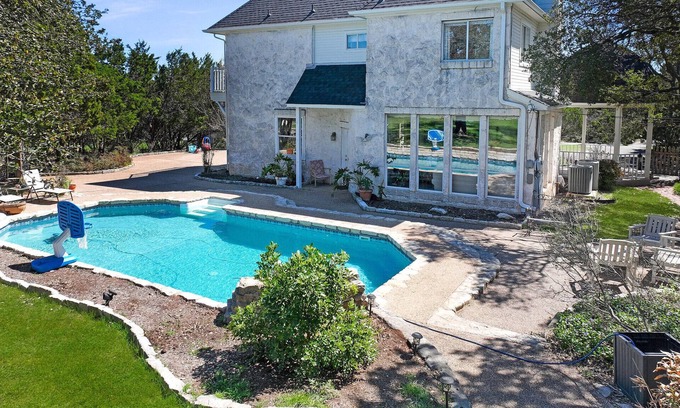 Dripping Springs House | The Foothills House I Private Pool I Family Getaway