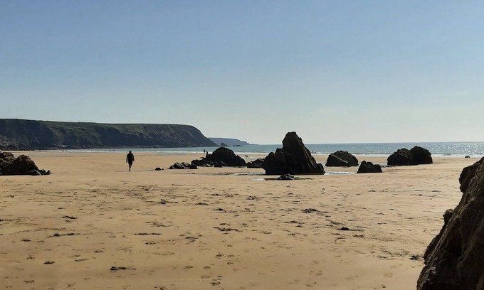 St Ishmaels Cottage | THE FORGE, pet friendly, character holiday cottage in St. Ishmaels