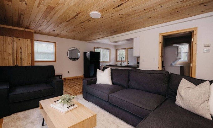 Shawano House | The Fox Den