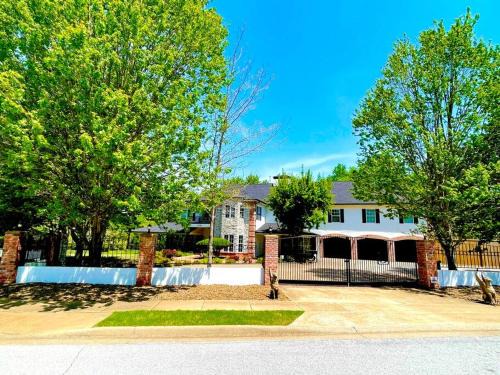 Fayetteville House | The Freedom Estate on Hamestring Creek