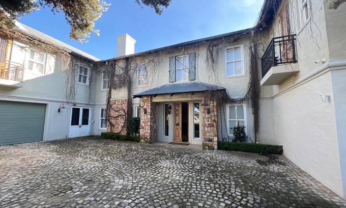 Greater Johannesburg Metropolitan Area House | The French Quarter