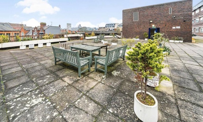 Guildford Apartment | The Friary House - Central Guildford Personal 1 Bedroom Private Apartment