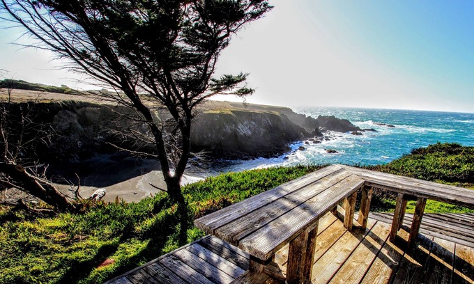 Mendocino House | The Frolic- Dramatic Ocean Front Home with a Truly Unique Historic Setting