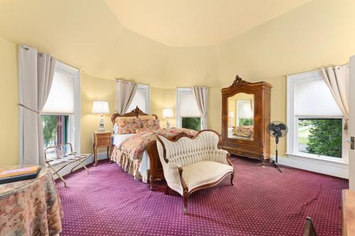 Santa Rosa Bed & Breakfast | The Gables Wine Country Inn