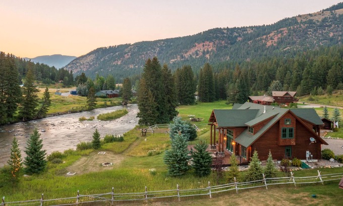 Gallatin Gateway Cabin | The Gallatin River Retreat in Big Sky
