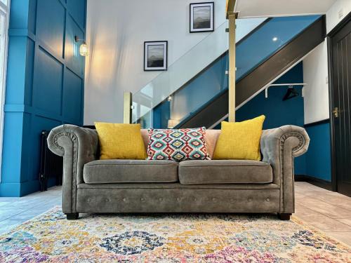Blandford Saint Mary House | The Gallery