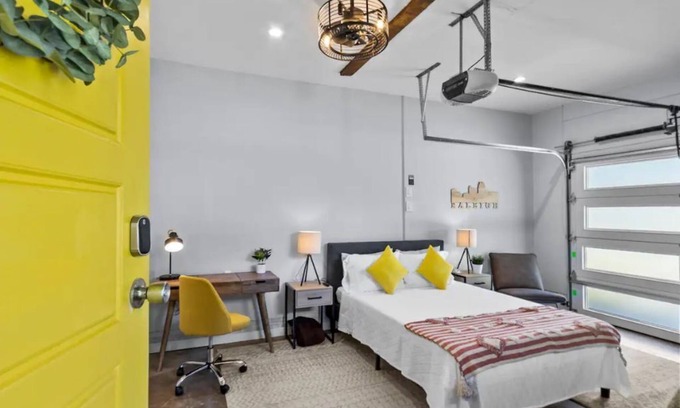 Downtown Apartment | The Garage Oasis~Walkable~Pets~Downtown~Unique!