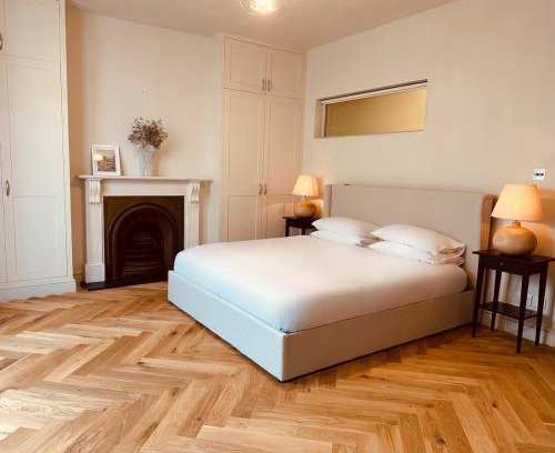 Hammersmith Broadway Apartment | The Garden Apartment