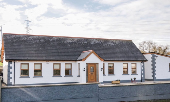 Newry Cottage | THE GARDEN COTTAGE, family friendly, with a garden in Crossmaglen