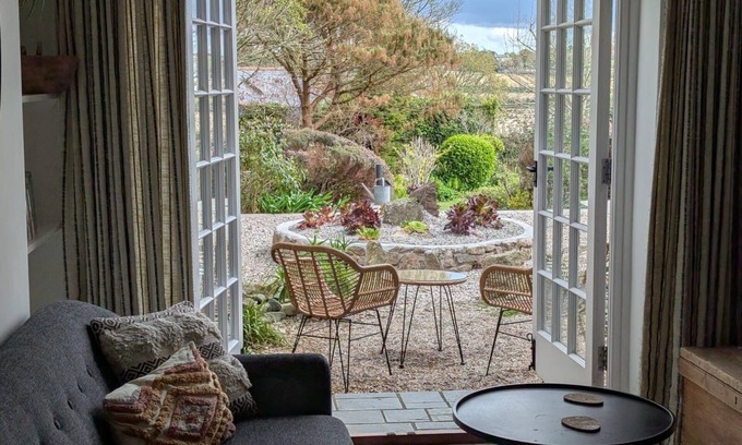 Lelant Apartment | The Garden Rooms at Penquite