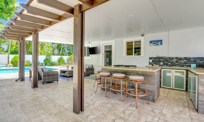Miami Gardens House | The Gardens: Luxe, Pool, Mins to Hard Rock Stadium
