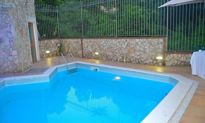 Naples House | the gardens of capodimonte 2 with swimming pool and wi-fi