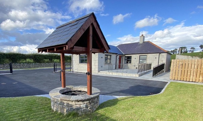 Loughinisland House | The Gate Lodge at Dunnanew - 4 Star- Sleeps 5