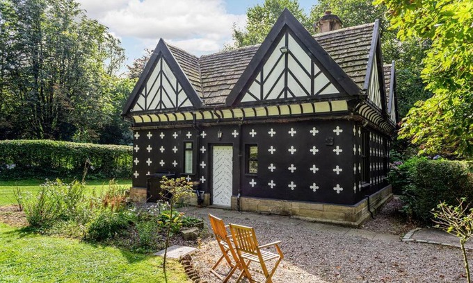 Higher Walton House | The Gatehouse at Samlesbury Hall