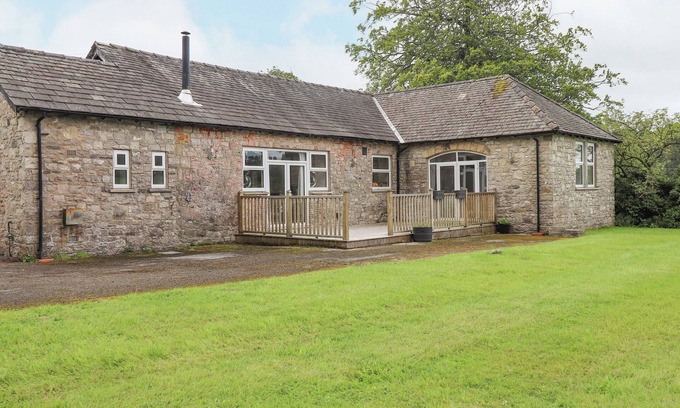 Levens House | THE GATEHOUSE, pet friendly, with open fire in Levens