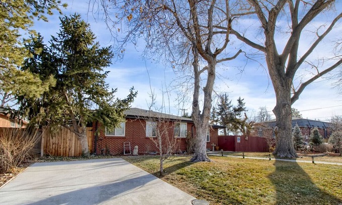 North Alameda House | The Gem of Lakewood!
