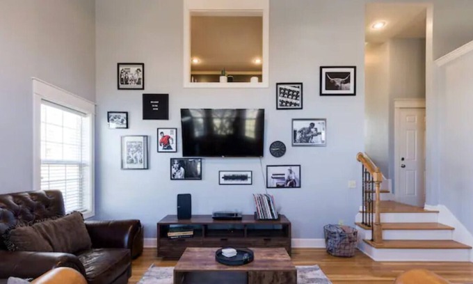 North Kansas City House | The Gentry - North Kansas City Townhome - Perfect Location!