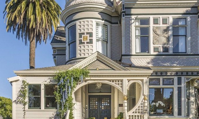 Napa Bed & Breakfast | The George Luxury Boutique Inn