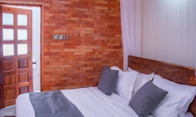 Kabale Bed & Breakfast | The Georges' Residence : Deluxe Single Roomn