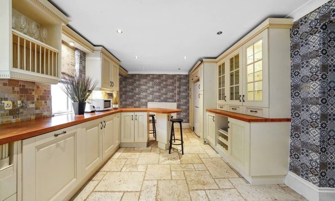 Rochester House | The Georgian Townhouse - Indoor Hot Tub